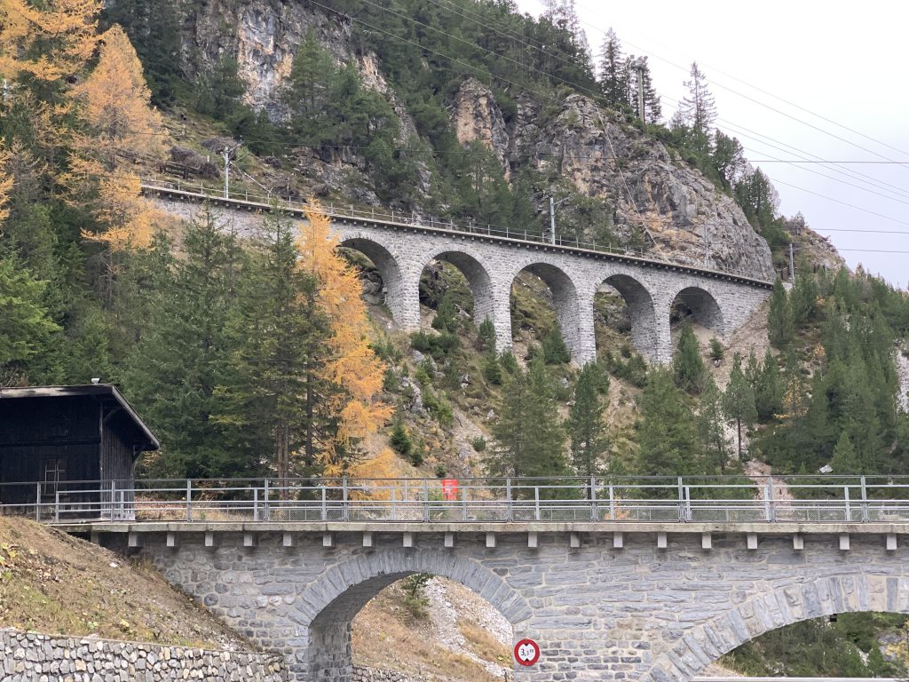 Ein Teil der Strecke vom Bernina Express, Schweiz